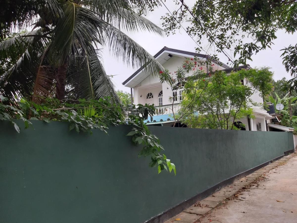 Hellen Homestay Negombo Exterior foto